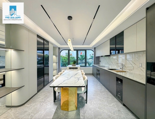 NHÀ 5 TẦNG XÂY MỚI 100% - MẶT TIỀN KINH DOANH -CÓ THANG MÁY .Q7