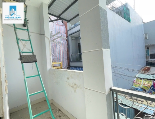  NHÀ 2 TẦNG - KIÊN CỐ - GẦN CHỢ PHÚ THUẬN, QUẬN 7