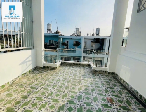 - Nhà đường Huỳnh Thị Đồng ( 1979 cũ ). TT Nhà Bè. Đường trước nhà 6m. Xe hơi vô nhà