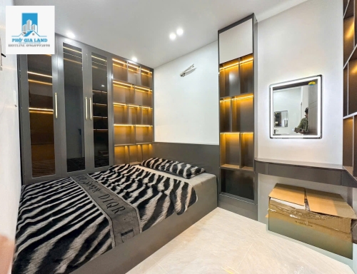 BÁN NHÀ ĐẸP SỔ HỒNG RIÊNG HẺM 1834 LÔ NHÌ CÁCH HUỲNH TẤN PHÁT - 10M 