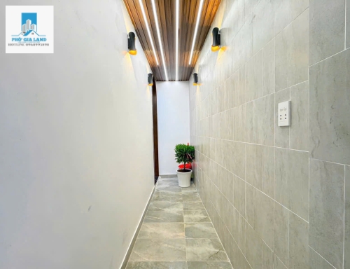 BÁN NHÀ ĐẸP SỔ HỒNG RIÊNG HẺM 1834 LÔ NHÌ CÁCH HUỲNH TẤN PHÁT - 10M 