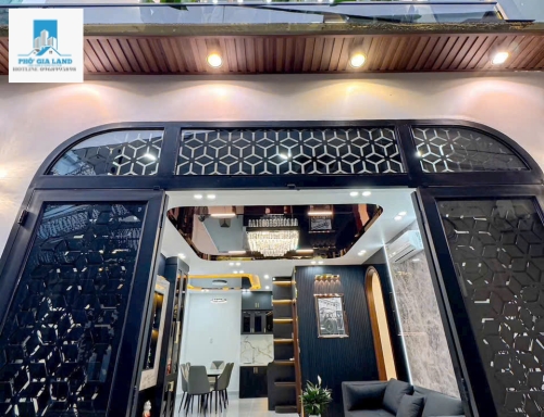 BÁN NHÀ ĐẸP SỔ HỒNG RIÊNG HẺM 1834 LÔ NHÌ CÁCH HUỲNH TẤN PHÁT - 10M 