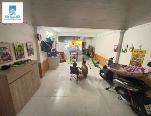 NHÀ 3 TẦNG - NGUYỄN THỊ THẬP QUẬN 