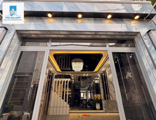 🌟 SIÊU PHẨM NHÀ PHỐ CÓ THANG MÁY – TRUNG TÂM THỊ TRẤN NHÀ BÈ 📌 Cách mặt tiền đường lớn chỉ 50m – Nhà mới hoàn thiện, full nội thất cao cấp