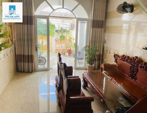 💎 Siêu Phẩm Sân Vườn 136m² – 1 Trệt 1 Lầu – 3PN – 3WC – Hẻm Xe Hơi-Gần Phú Mỹ Hưng👍