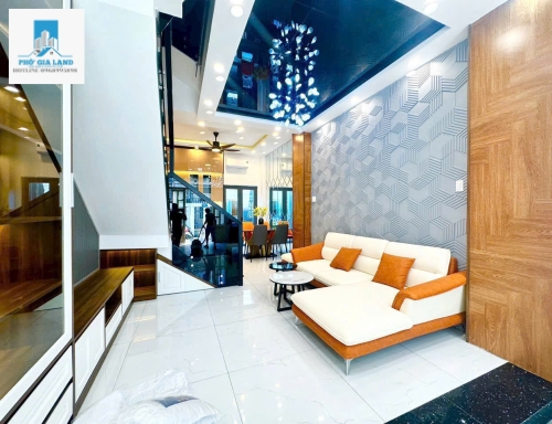 🌿 BÁN NHÀ MẶT TIỀN HẼM XE HƠI – HẺM 1806 HUỲNH TẤN PHÁT, TT. NHÀ BÈ 🌿