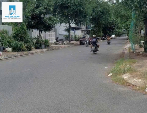 KDC PHƯỚC KIỂN A – LÔ GÓC PHÂN LÔ CAO CẤP ĐƯỜNG NHỰA 20M - PHÚ MỸ HƯNG QUẬN 7 CÁCH 1 CÂY CẦU .  —GIÁ 17.5 TỶ ——