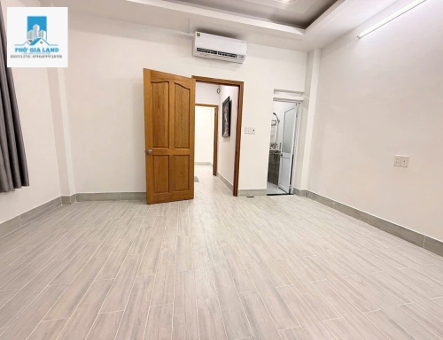 BIỆT THỰ MINI - ĐƯỜNG TRƯỚC NHÀ 12M , QUẬN 7 .