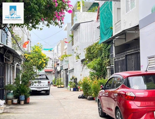BÁN NHÀ PHỐ HIỆN ĐẠI HẺM XE HƠI - HUỲNH TẤN PHÁT - TT NHÀ BÈ .