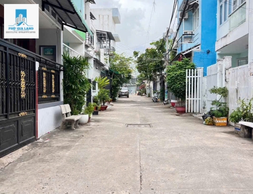 BÁN NHÀ PHỐ HIỆN ĐẠI HẺM XE HƠI - HUỲNH TẤN PHÁT - TT NHÀ BÈ .