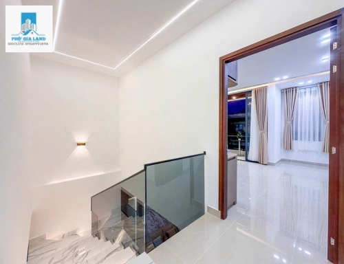 NHÀ HẺM GÓC 2 MT - HUỲNH TẤN PHÁT - NHÀ BÈ .