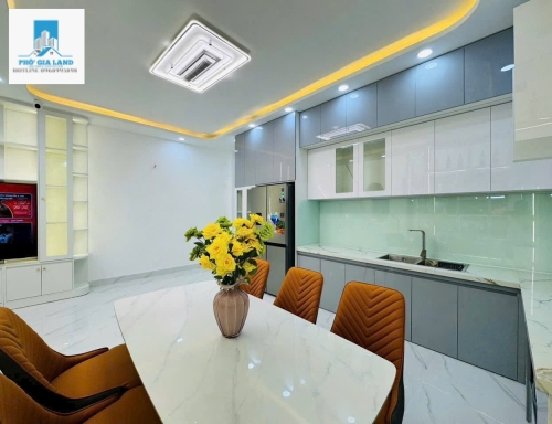 BÁN NHÀ HẺM ĐẸP - FULL NỘI THẤT , HUỲNH TẤN PHÁT , NHÀ BÈ . 