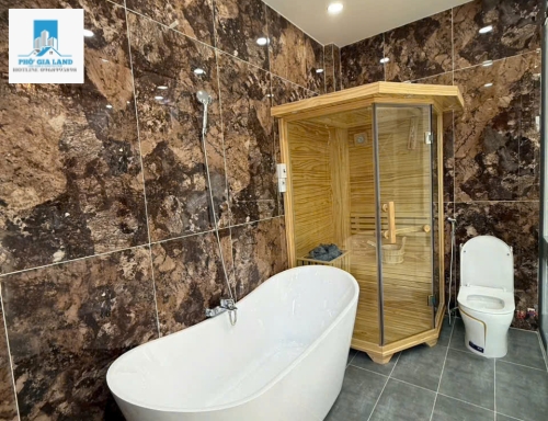 NHÀ BÁN ĐƯỜNG D6 , KHU TÁI ĐỊNH CƯ , QUẬN 7 .